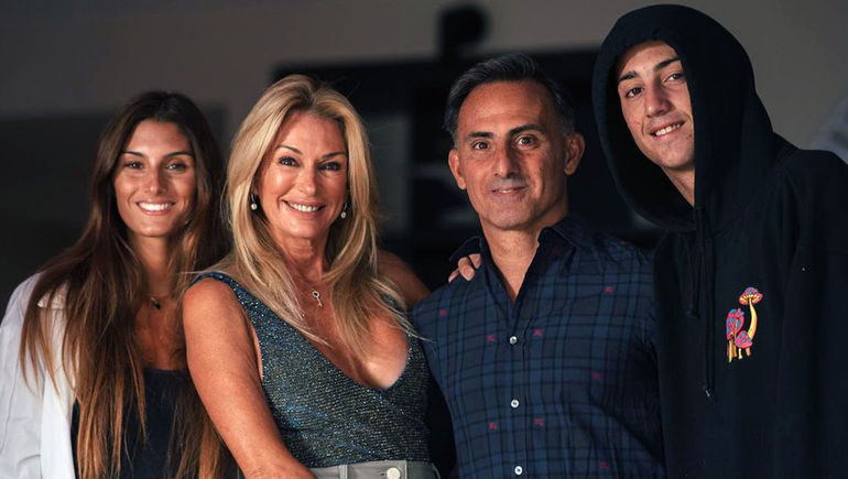 Lola, Yanina, Diego padre e hijo: la familia Latorre completa. Lola, Yanina, Diego padre e hijo: la familia Latorre completa.