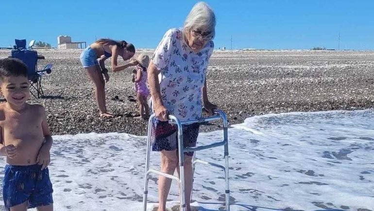 Doña Juana y el mar: se conocieron después de 87 años de vida