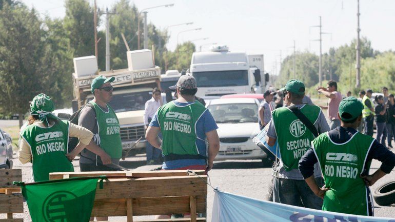 El piquete se hizo sentir. Hoy vuelven a la ruta.