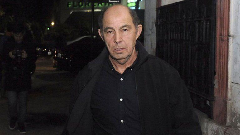 Bochini salió a marcarle la cancha a Beccacece