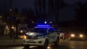 De locos: tiros, allanamientos, detenciones y un herido en Cipolletti