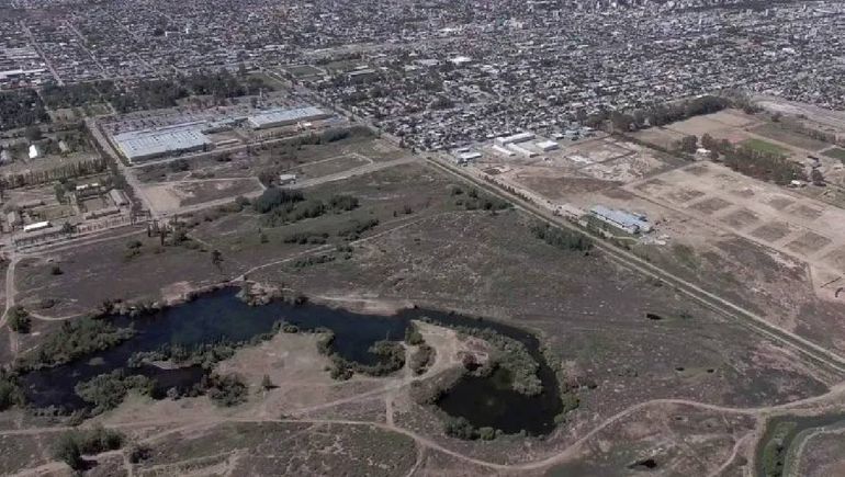 Las tierras del Ejército sobre la calle Bejarano, en su momento las quisieron urbanizar. Las tierras del Ejército sobre la calle Bejarano, en su momento las quisieron urbanizar.