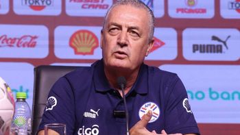 un ex boca fue convocado a la seleccion de paraguay pero se olvido el pasaporte en un pantalon y tuvo que ser desafectado un ex boca fue convocado a la seleccion de paraguay pero se olvido el pasaporte en un pantalon y tuvo que ser desafectado