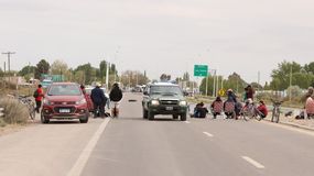 Municipales de Senillosa están con medidas de fuerza: ¿Volverán con los cortes de ruta?