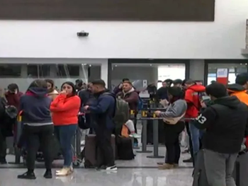 Los pasajeros tuvieron que esperar media hora sin saber cuál era el peligro ni si podrían subir al vuelo que los trasladaría de Comodoro Rivadavia a Buenos Aiures (foto de archivo, ilustrativa).&nbsp;