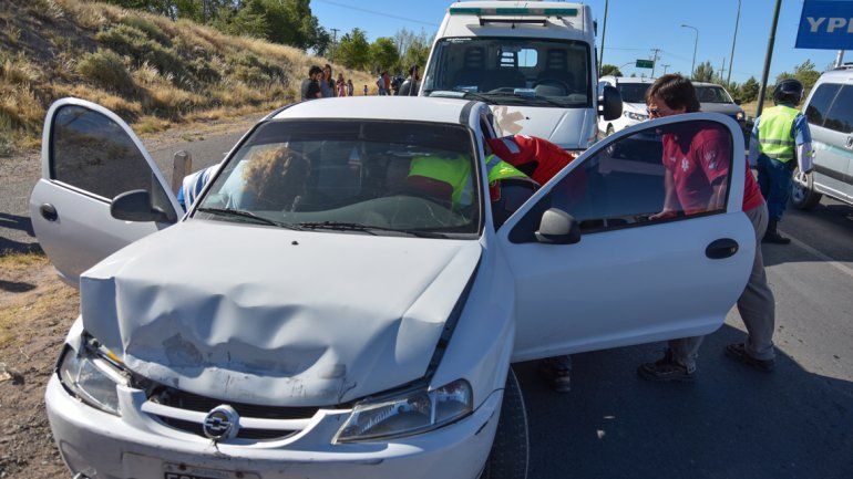 Por un control, bajó la velocidad y provocó un choque en cadena