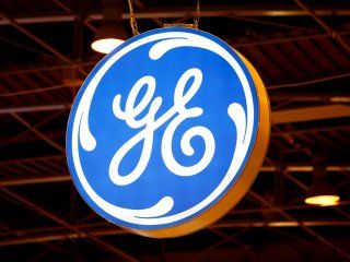 FOTO DE ARCHIVO. El logo de General Electric en el 26° World Gas Conference, en París, Francia. 2 de junio de 2015.  REUTERS/Benoit Tessier