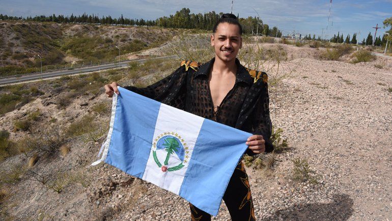 Enzo Nievas, el neuquino que conquista el mundo con el malambo