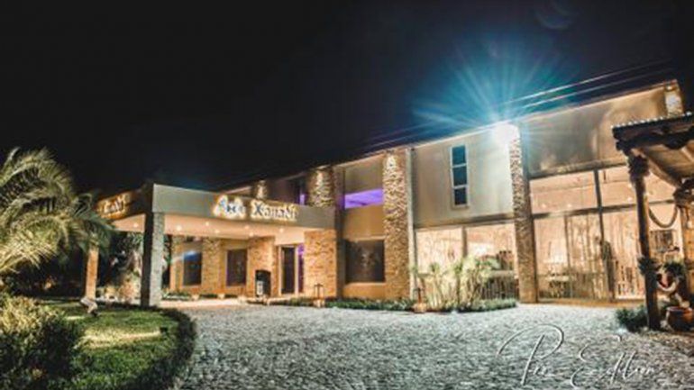 Identificaron a las tres personas que abandonaron el salón