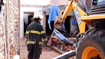 demolicion del segundo kiosco narco clausurado en centenario: que paso con el dueno de la casa demolicion del segundo kiosco narco clausurado en centenario: que paso con el dueno de la casa