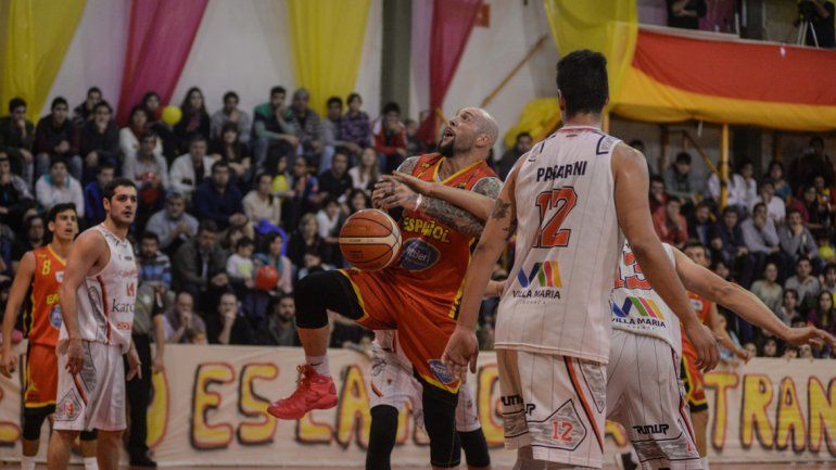 Marcelo Piuma viene de convertir 30 puntos en el tercer juego.