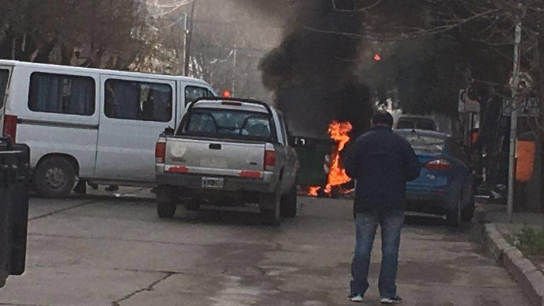 No es la primera vez que queman los contenedores de Cliba en el centro.