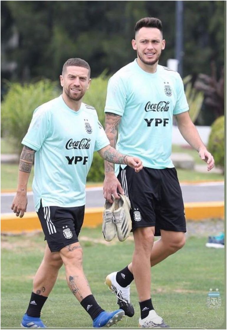 El Papu Gómez y Lucas Ocampos El Papu Gómez y Lucas Ocampos