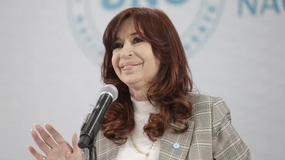 Cristina Kirchner cruzó a Javier Milei por el acuerdo con el FMI: estás con el agua al cuello