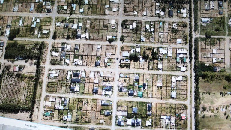 Catastro comenzó a entregar información al intendente Peressini.