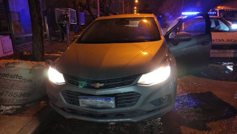 Alcoholizados y con droga se fugaron en un auto por Ruta 151