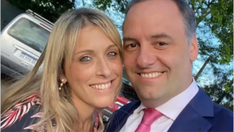 La pareja contrajo matrimonio en 2013 y desde entonces mantuvo un perfil familiar relativamente reservado.