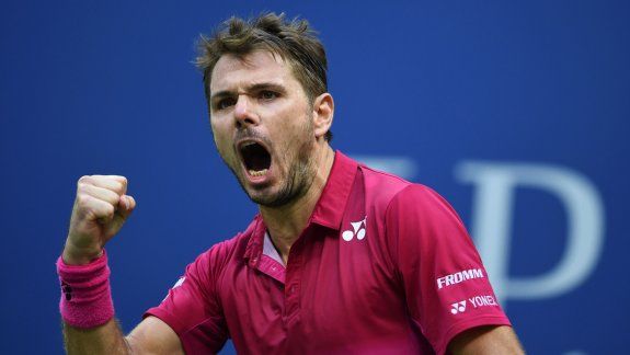 El suizo Stanislas Wawrinka, tercer preclasificado, venció y destronó esta noche al serbio Novak Djokovic, número uno del Mundo, por 6-7 (1-7), 6-4, 7-5 y 6-3, tras tres horas y 57 minutos de un intenso partido