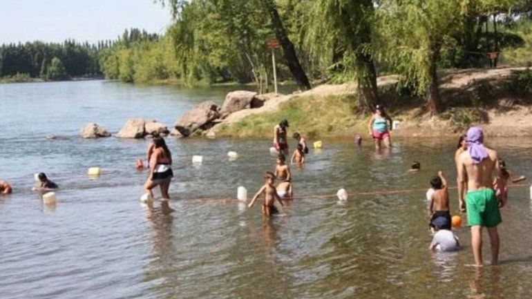 Guardavidas de Plottier denuncian que fueron despedidos