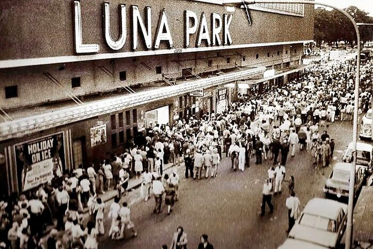El Luna Park fue el epicentro del deporte y espectáculo argentino décadas atrás. El Luna Park fue el epicentro del deporte y espectáculo argentino décadas atrás.