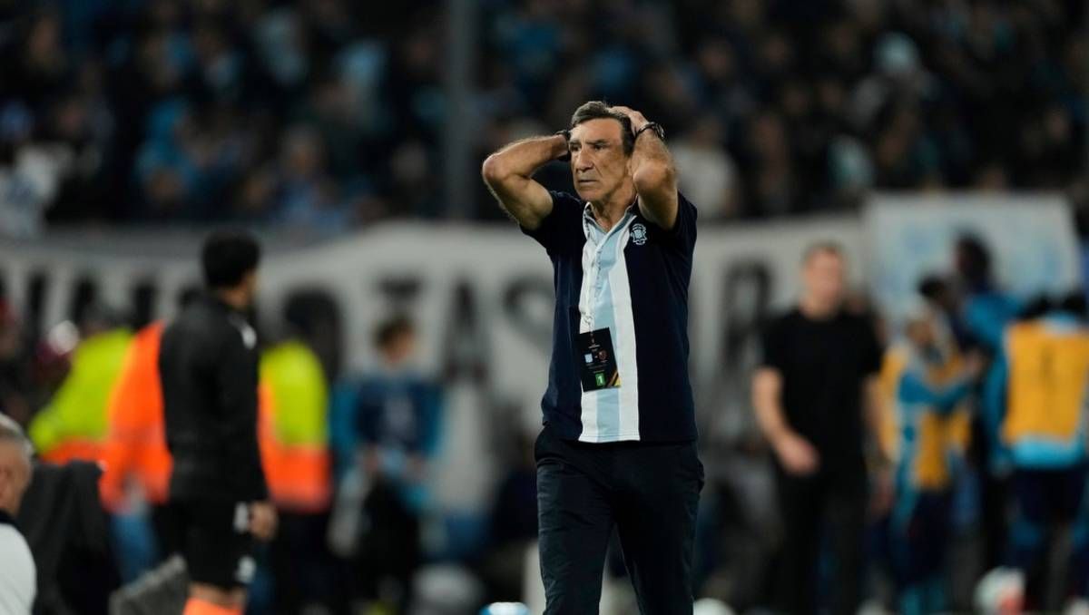 La tristeza de Gustavo Costas tras la eliminación de la Copa Libertadores: Defraudé a mi gente