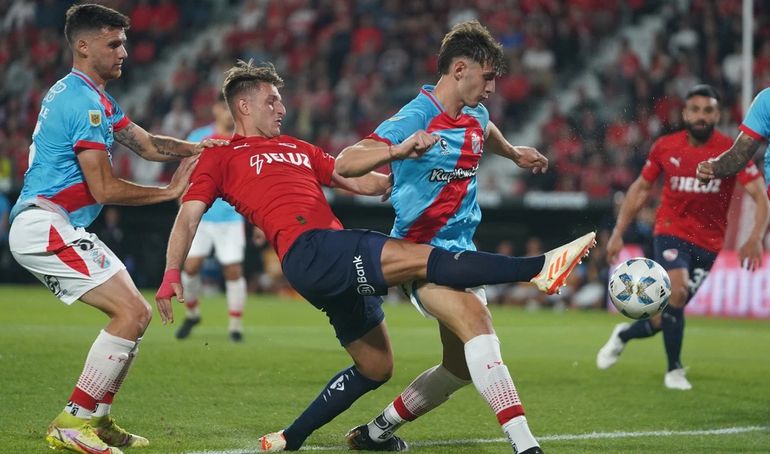 Independiente no le pudo ganar al descendido Arsenal como local