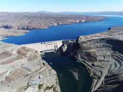 Se conocieron las ofertas de las empresas interesadas en las represas hidroeléctricas del Comahue. Se conocieron las ofertas de las empresas interesadas en las represas hidroeléctricas del Comahue.