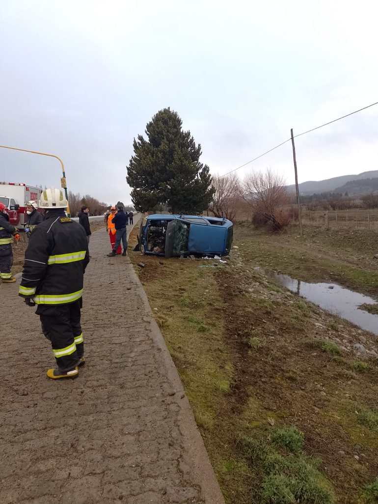 El accidente ocurrió cerca del mediodía en Junín de los Andes El accidente ocurrió cerca del mediodía en Junín de los Andes