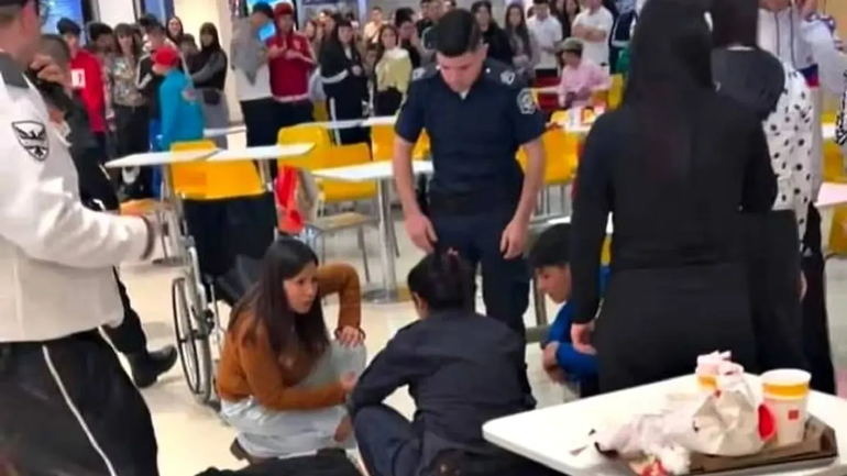 Batalla campal en un shopping: más de 200 adolescentes se agarraron a cuchillazos, hay heridos y detenidos