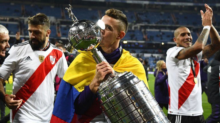 A Santos Borré le gustaría jugar junto a Falcao