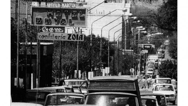 Unas 600 fotos de la revista CALF son parte de un proyecto de investigación sobre cómo creció Neuquén desde 1980 hasta 2010. Impresionan sectores marginados que hoy son de clase media.