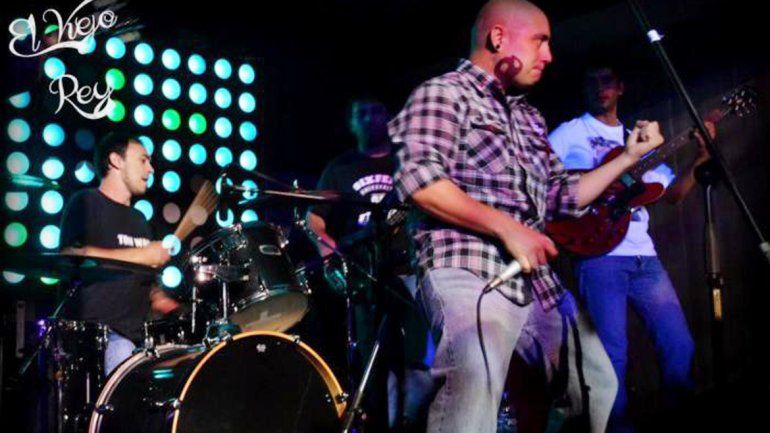 Un homenaje con respeto que toma altura.