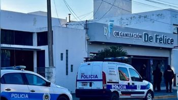 El frente de la concesionaria de Rawson, en pleno centro comercial de la capital de Chubut. El frente de la concesionaria de Rawson, en pleno centro comercial de la capital de Chubut.