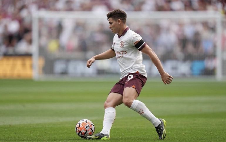 Julián Álvarez y otra actuación que lo consolida en la elite del fútbol europeo.&nbsp;