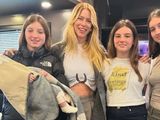 Nicole Neumann y sus hijos