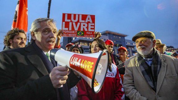 Alberto y Cristina firmaron por la libertad de Lula