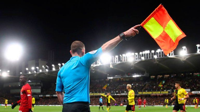 La FIFA planea modificar la regla del offside