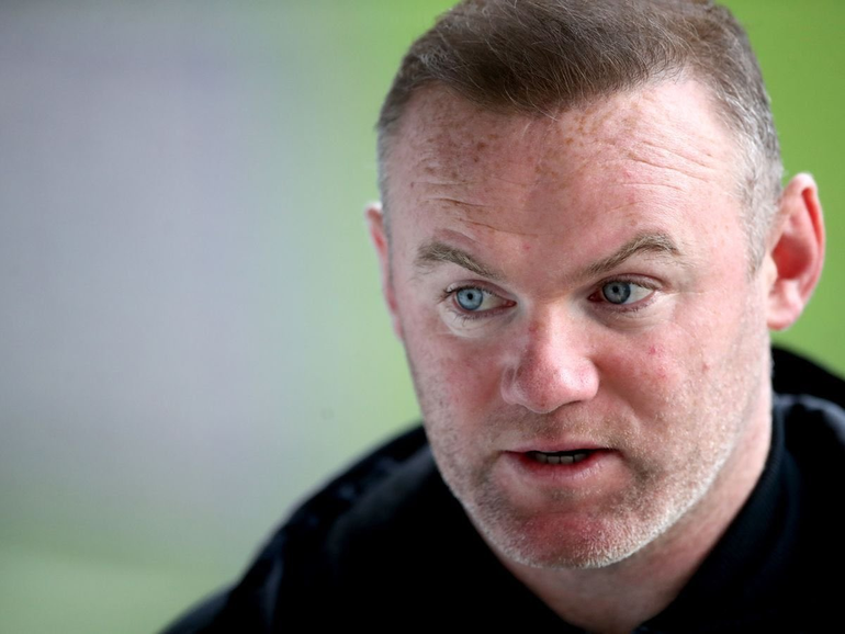 Rooney, enfurecido con Mbappé por empujar a Messi