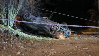 El Gol Trend se despistó en la Ruta 7 con consecuencias fatales. El Gol Trend se despistó en la Ruta 7 con consecuencias fatales.