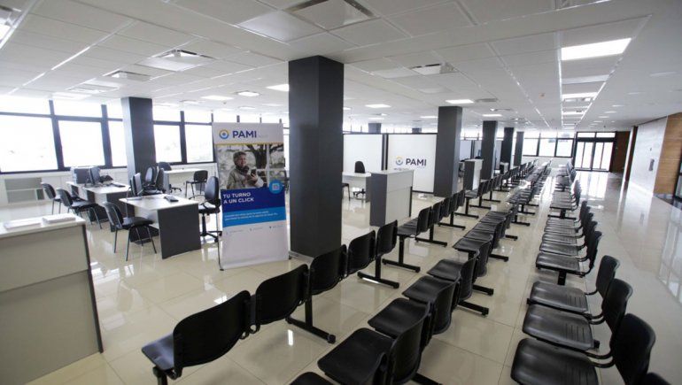 Pechi estrena despacho en el nuevo edificio de la Municipalidad