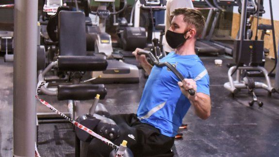 Los gimnasios quieren tener abierto hasta las 21 horas