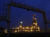 Foto de archivo de la refinería de Achinsk, en la región rusa de Krasnoyarsk. Jul 24, 2018. REUTERS/Ilya Naymushin