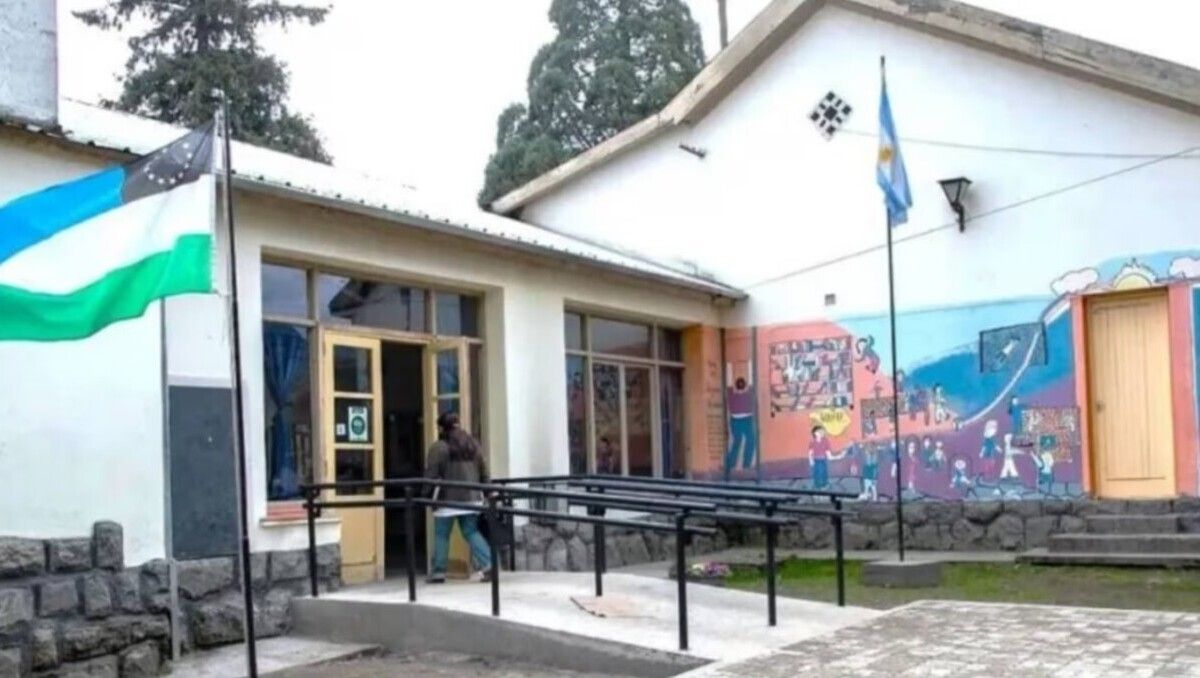 En la escuela 268 de El Bolsón no se resignan a que los chicos se queden sin viaje de egresados.
