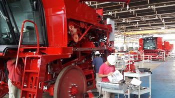 Con la producción frenada y salarios adeudados, la gestión Marsó reconoce que evalúa alternativas para desprenderse de la planta. Con la producción frenada y salarios adeudados, la gestión Marsó reconoce que evalúa alternativas para desprenderse de la planta.