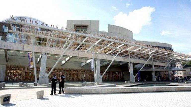 Los paquetes eran para diputados y tenían polvos blancos.