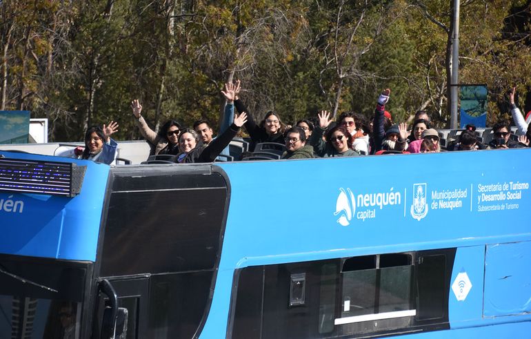 Turistas disfrutan de la ciudad de Neuquén en el finde largo de mayo / Foto Archivo