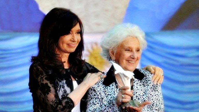 Cristina adelantó su regreso al país por el 2x1