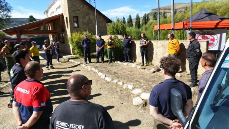 Incendio en el Parque Lanín: trasladaron un campamento base cerca de Aluminé