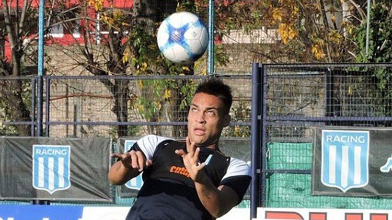 Martínez llegó del Mundial y se embarcó para Colombia.