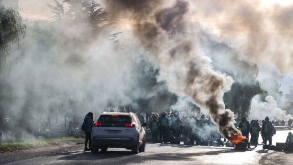Corte de ATE en los puentes carreteros: tránsito complicado